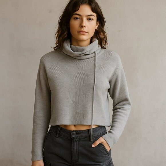SOLD Sarah pacini Crop Funnel Neck - Picture 1 of 10